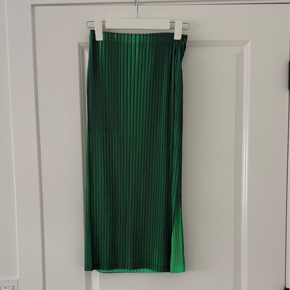 Issey Miyake Vibrant Green Midi Skirt